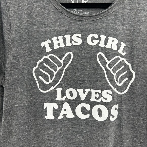 NWT CHASER Gray White This Girl Loves Tacos Graphic Print Raw Hem T-Shirt Medium - Picture 4 of 5